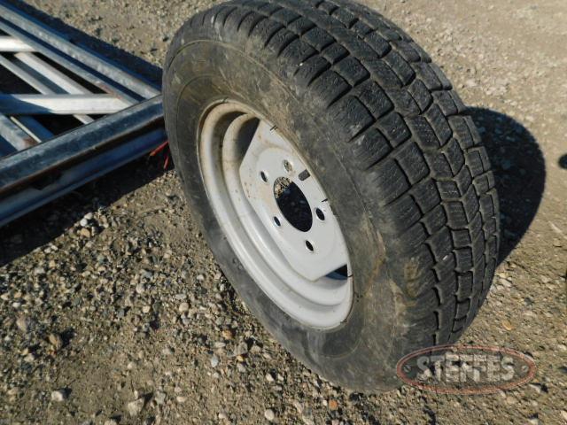 175-70R13 tire on rim,_1.JPG